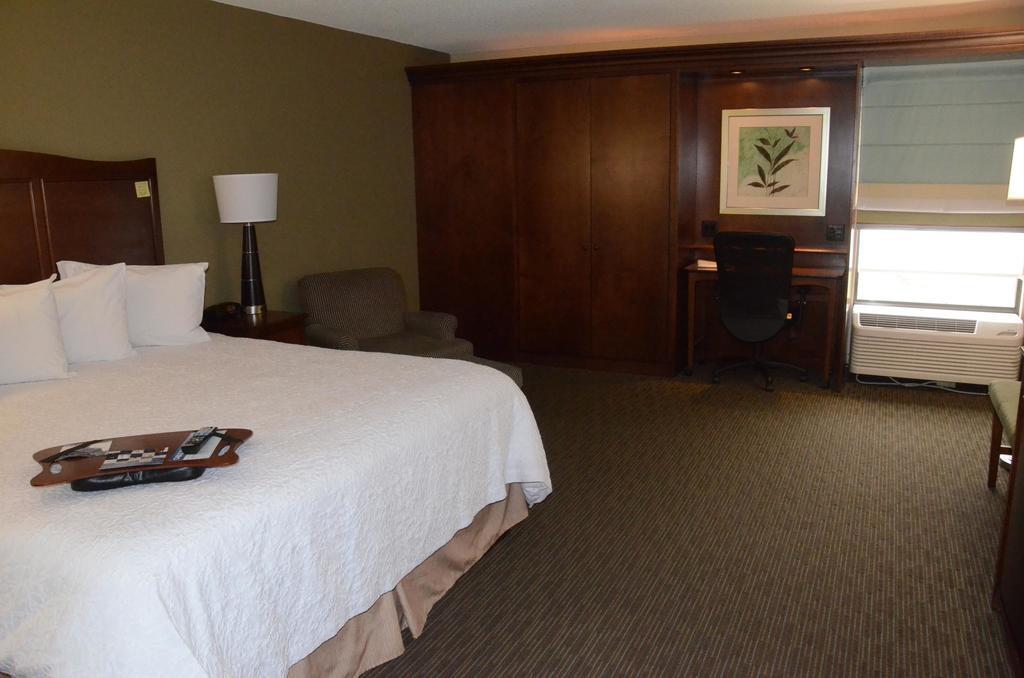 Hampton Inn Abingdon Buitenkant foto